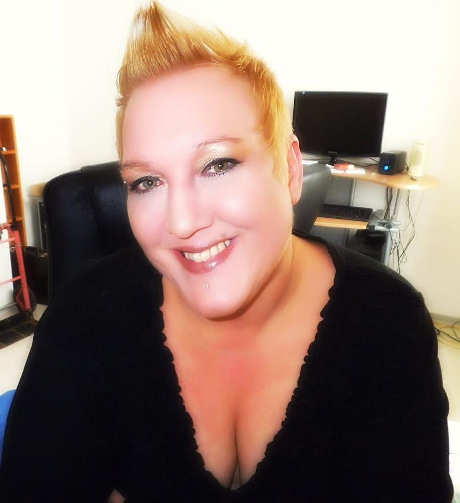 25P Old Pics from me the Hot Mom