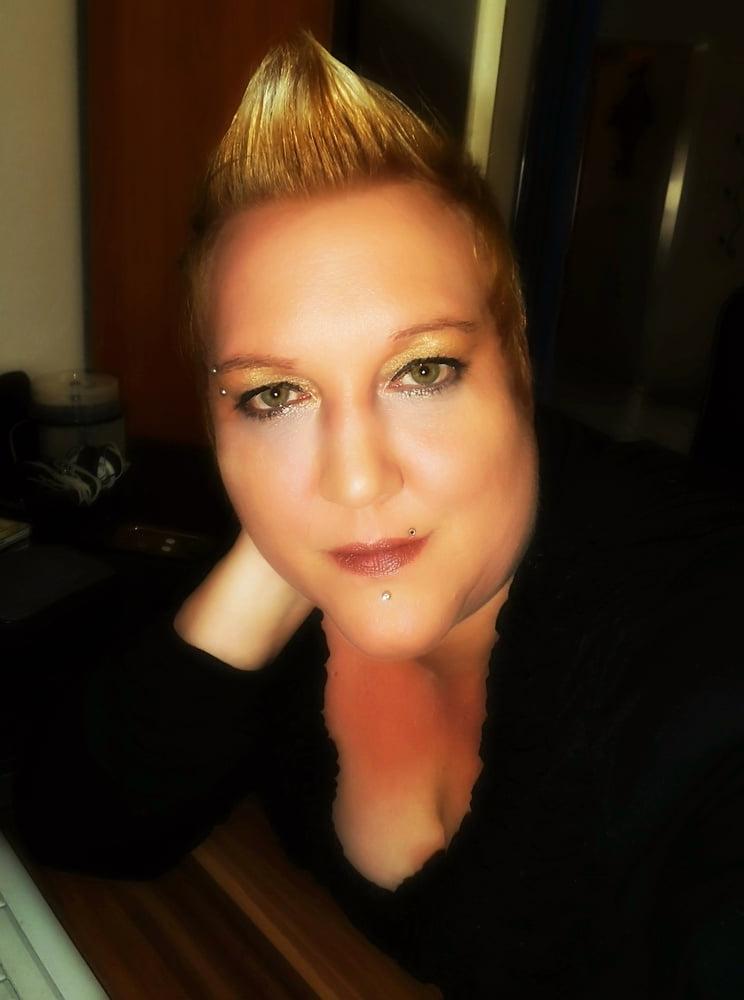 25P Old Pics from me the Hot Mom