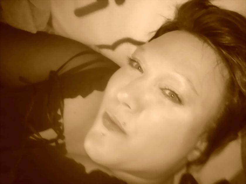 25P Old Pics from me the Hot Mom