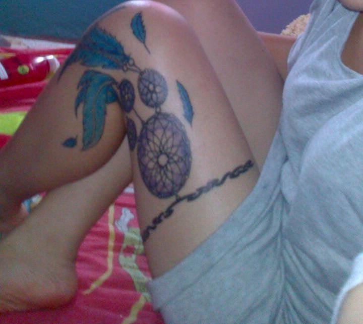 8P Yoli! Big Boobs and Tatooed Girl!