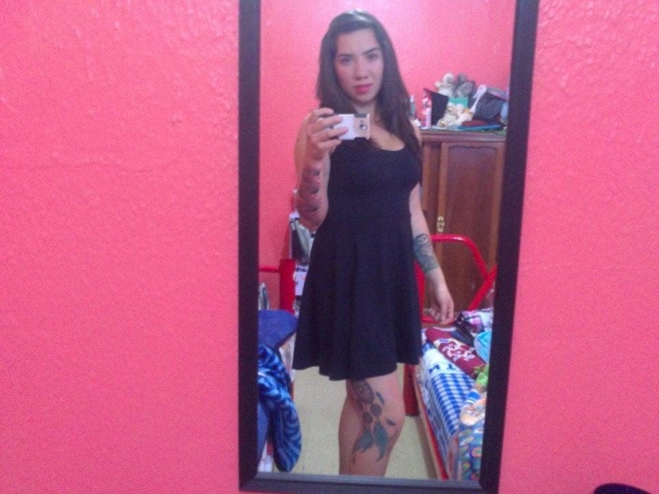 8P Yoli! Big Boobs and Tatooed Girl!