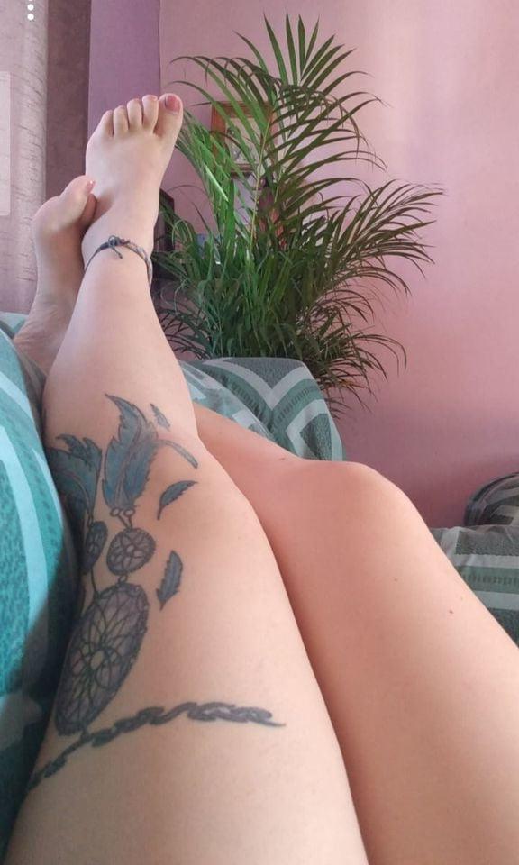 8P Yoli! Big Boobs and Tatooed Girl!
