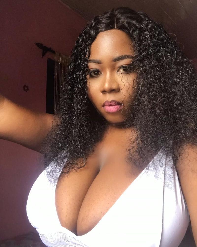 9P I See Big Boobs as a Blessing