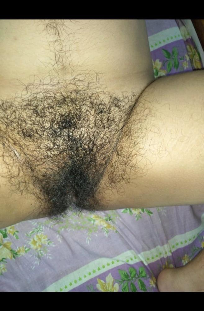 20P Big boobs curvy indian gf with plumpy hairy pussy