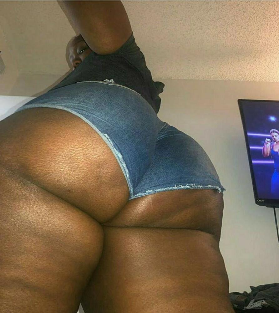 6P Booty on Herrr 25