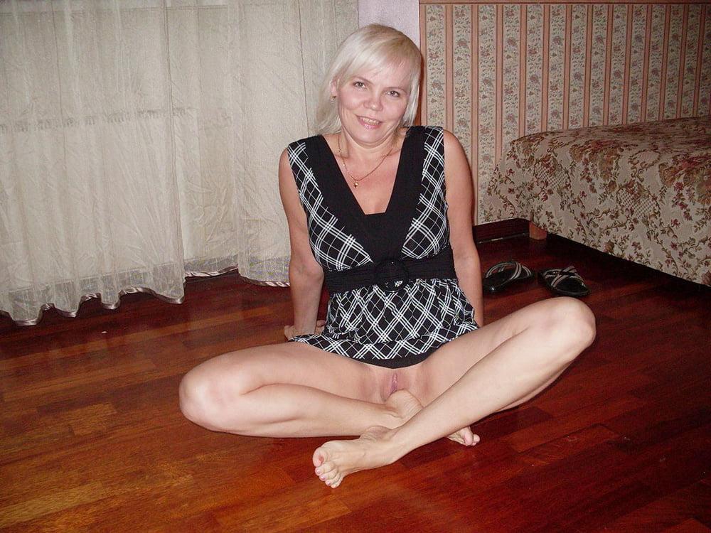 25P Hotwives 30