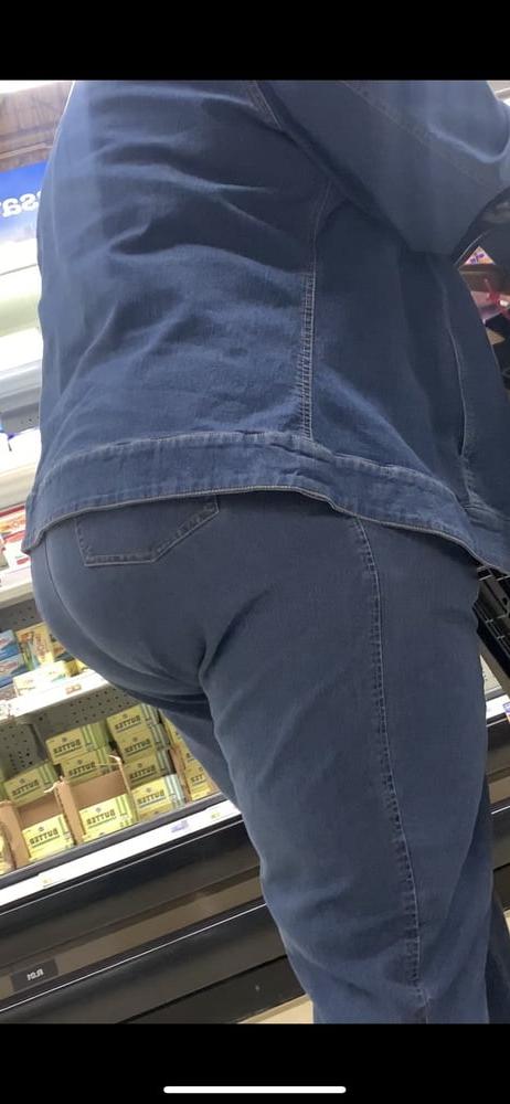 9P Clueless Granny fat ass booty jeans