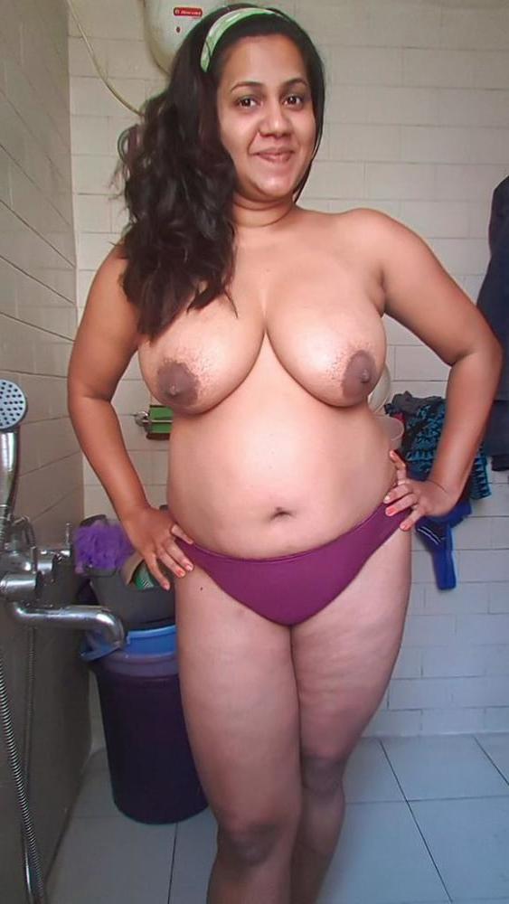 25P Desi Big Boobs Girl Preeti Nude Pics
