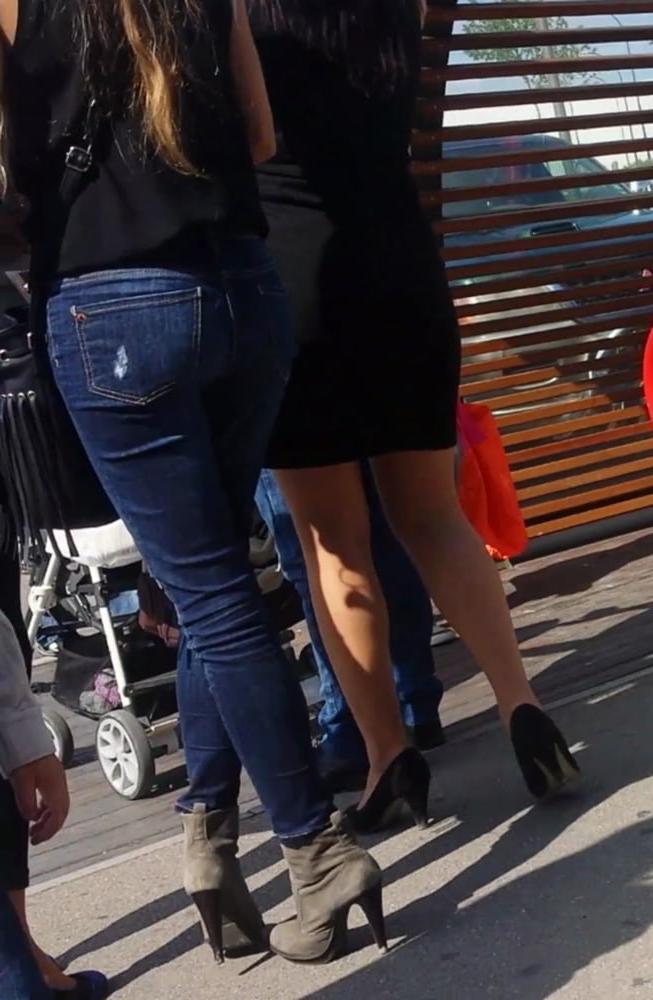 25P sexy young hot mom with mini skirt hot ass high heels