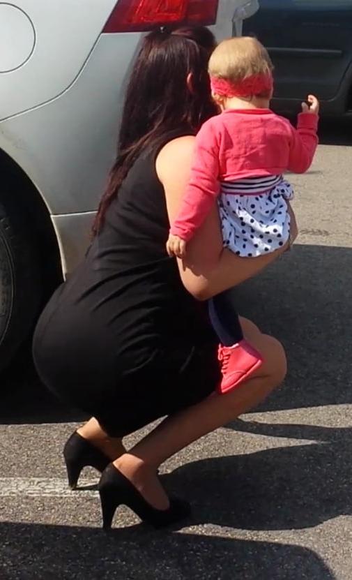 25P sexy young hot mom with mini skirt hot ass high heels