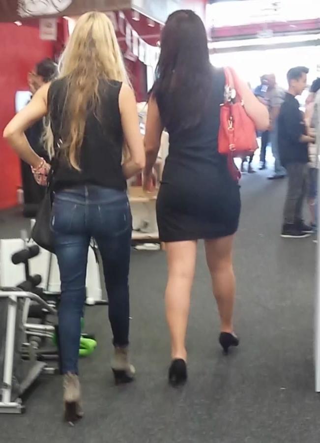 25P sexy young hot mom with mini skirt hot ass high heels