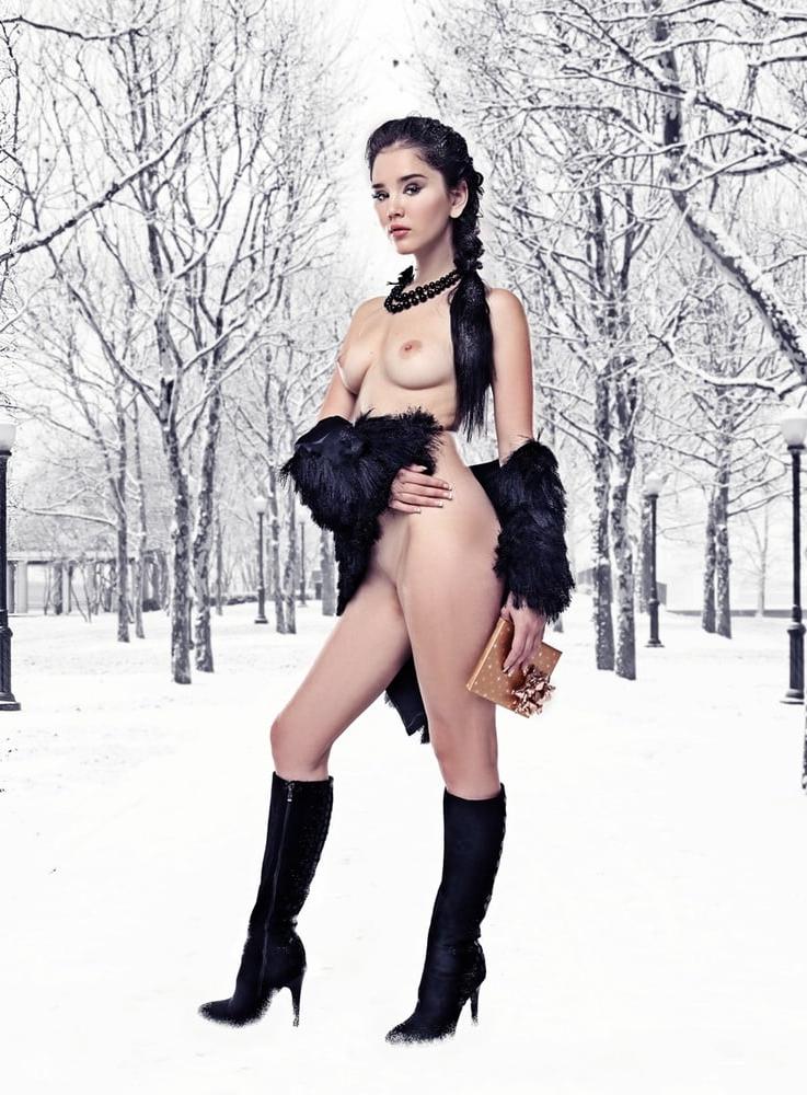 25P Erotic Hot Girls in the Snow - Session 8