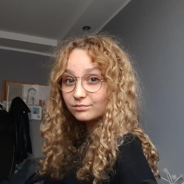 16P This hot teen slut will make you hard and cum so fast