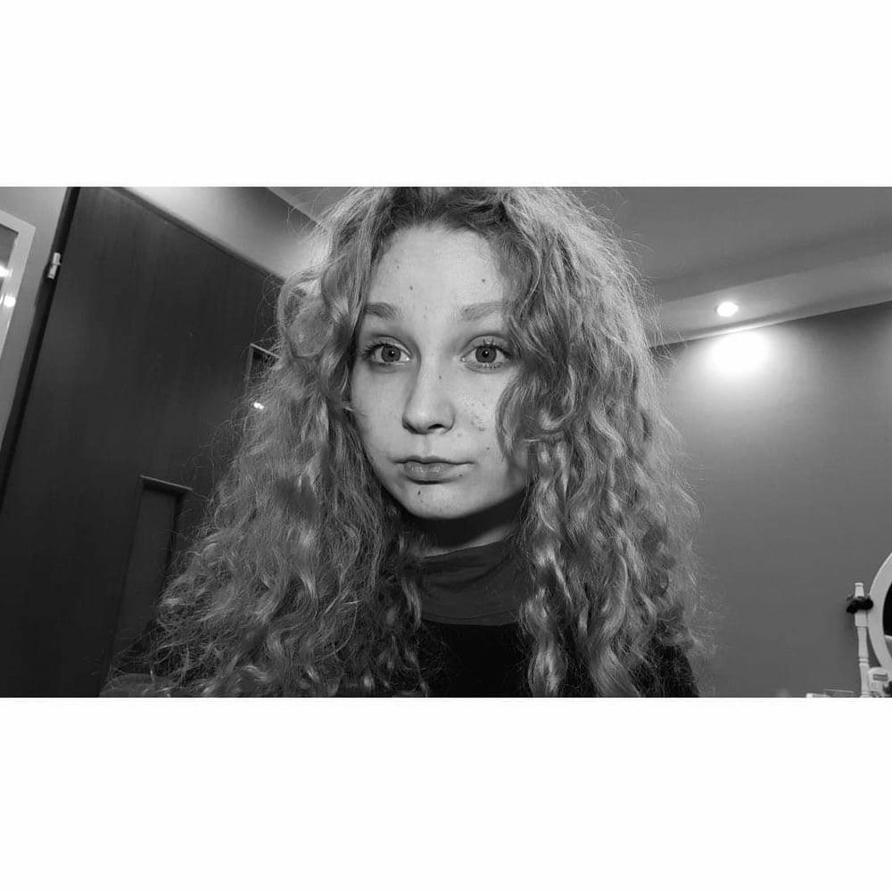 16P This hot teen slut will make you hard and cum so fast