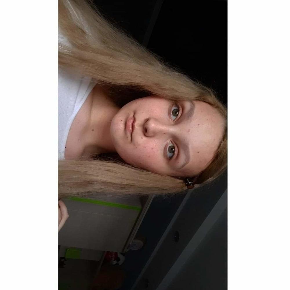 16P This hot teen slut will make you hard and cum so fast