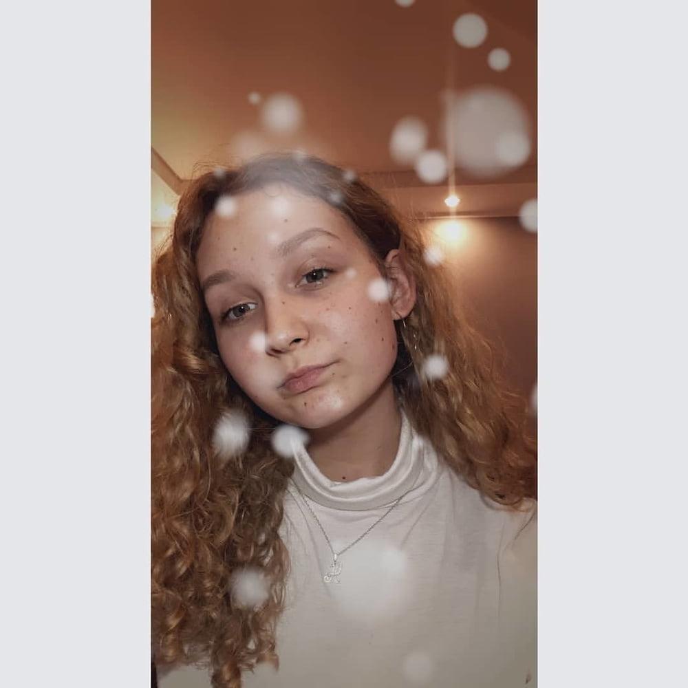 16P This hot teen slut will make you hard and cum so fast