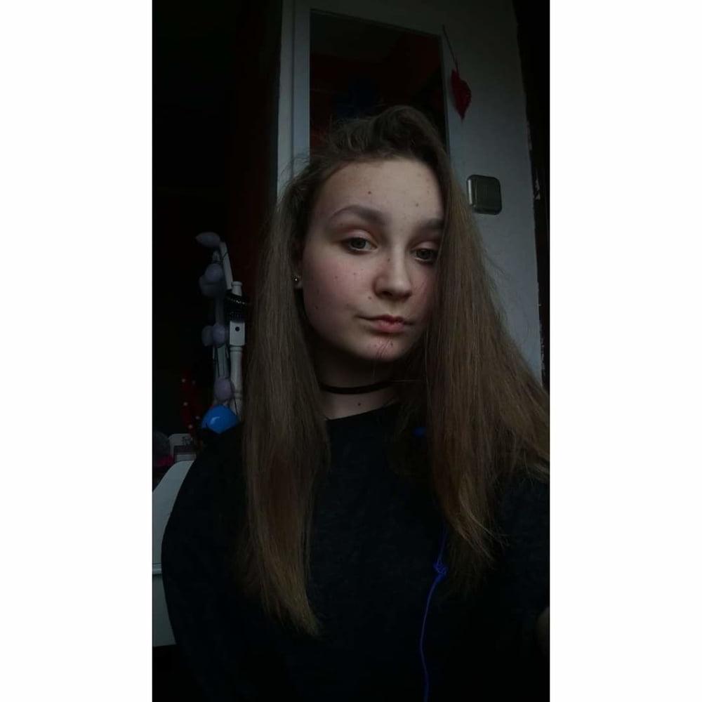 16P This hot teen slut will make you hard and cum so fast