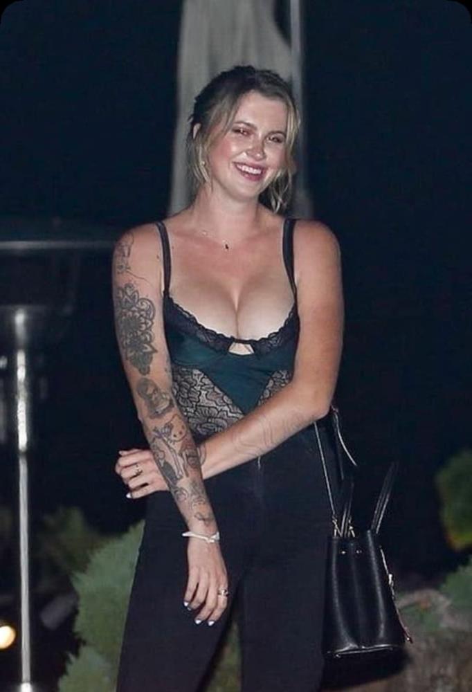 25P Celebrities 31
