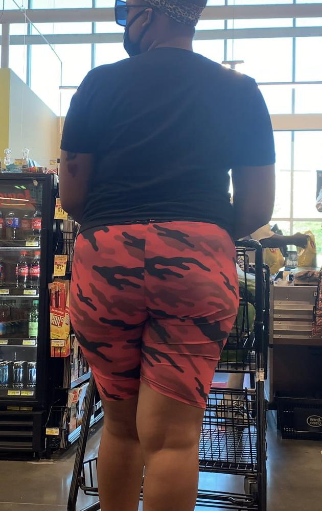 25P New candid booty