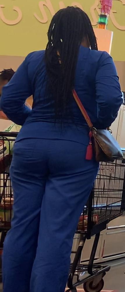 25P New candid booty