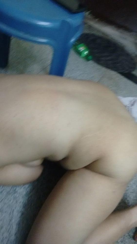 14P Indian wife showing her big boobs