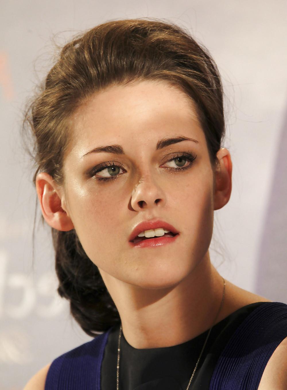 25P Kristen Stewart
