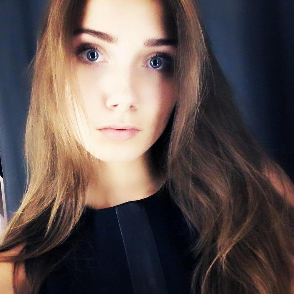 25P My cute face for you guys, I'm sexy and cum thirsty slut