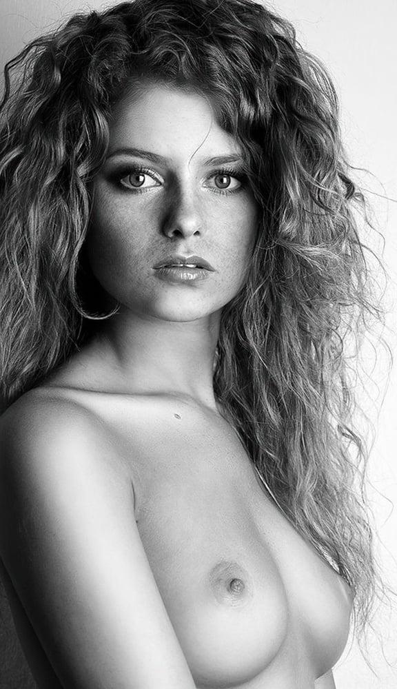 12P She Wants Your Cum 744 (Julia Yaroshenko)
