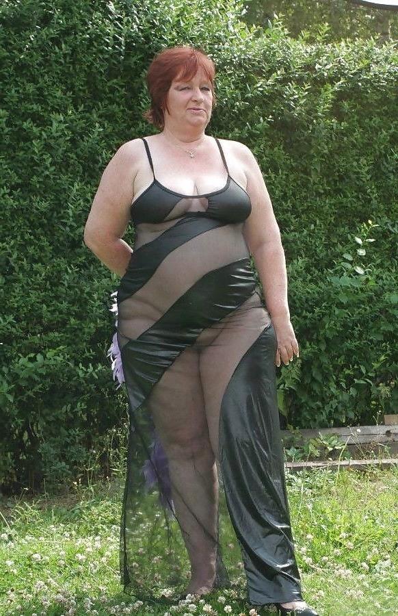25P Mature ladies