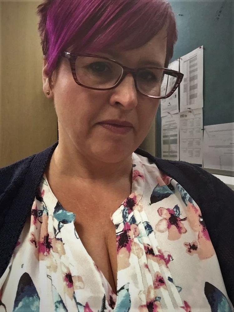 25P Mature ladies
