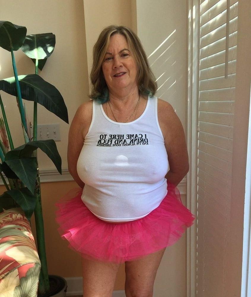 25P Mature ladies