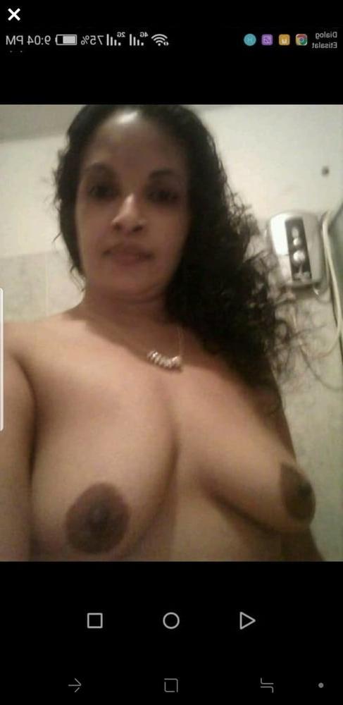 14P Hot sri lankan mom