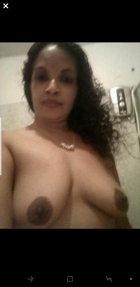 14P Hot sri lankan mom