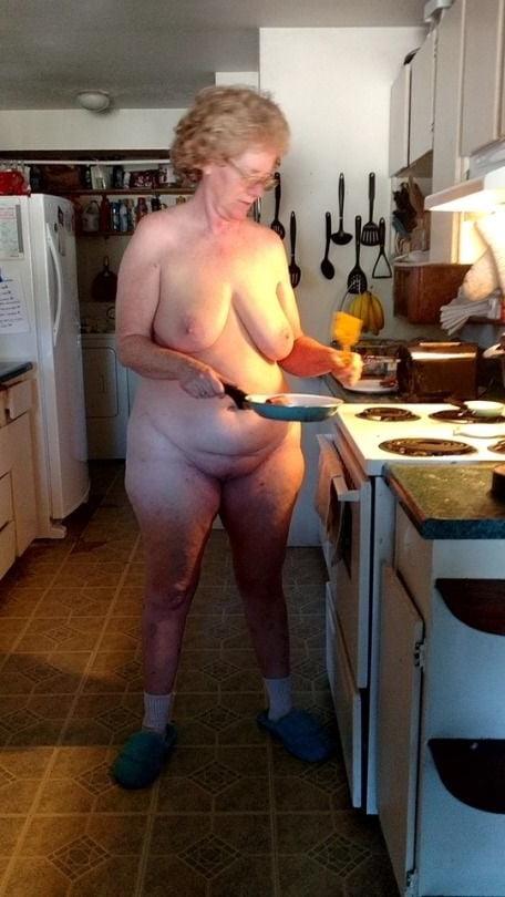 25P Who likes pornstars? Housewives are the best 2