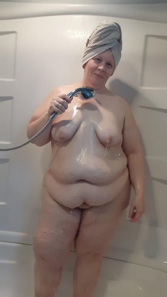 25P Who likes pornstars? Housewives are the best 2