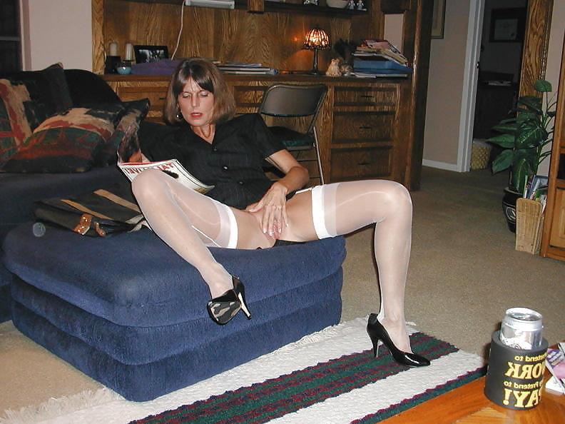 15P Mom show me your Nylons 246