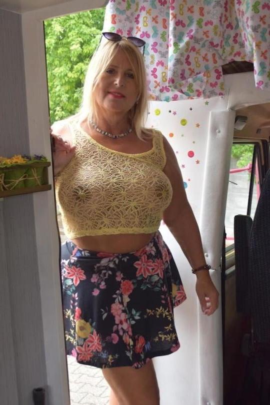 25P Hotwives 26