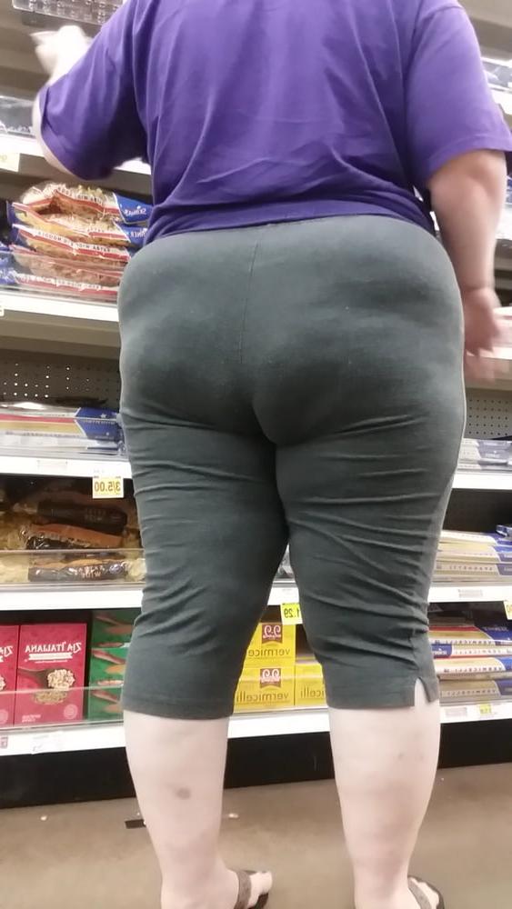 25P Bbw mom phat ass