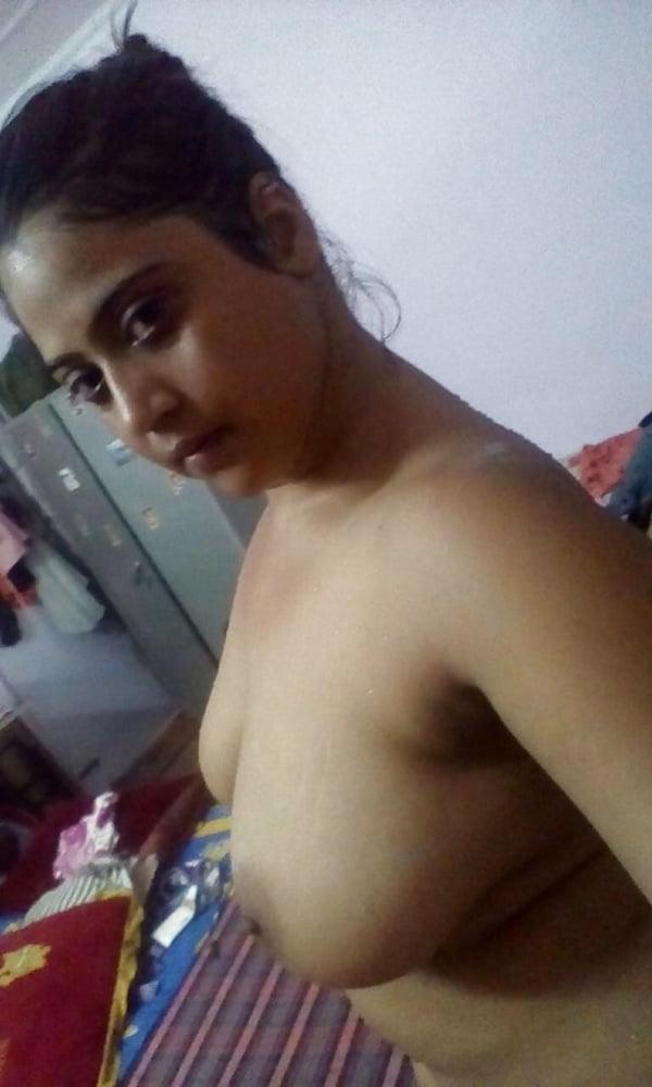 17P indian wife showing her big natural boobs