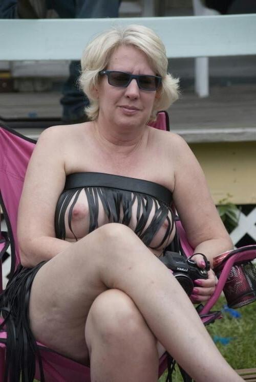 15P Granny's Naked
