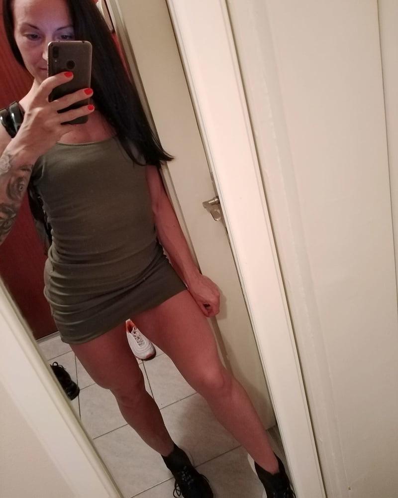 15P Serbian Single mom whore Novosacka mamica kurva