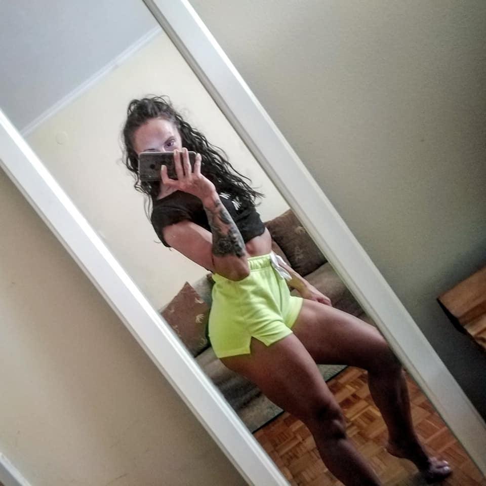 15P Serbian Single mom whore Novosacka mamica kurva