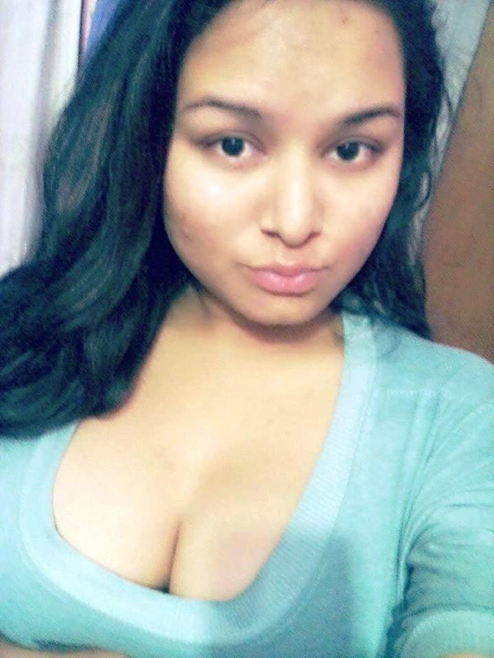 25P desi beautiful big boobs girl