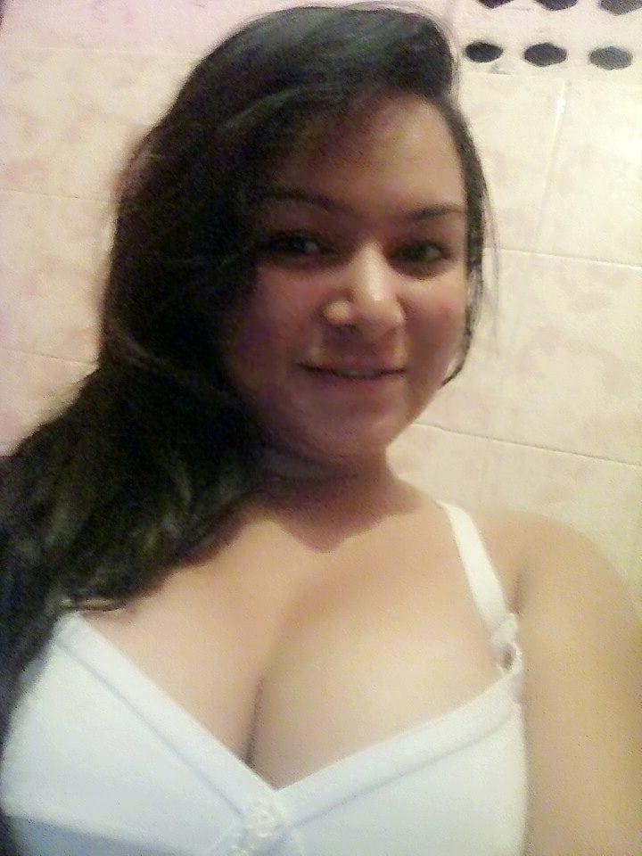 25P desi beautiful big boobs girl
