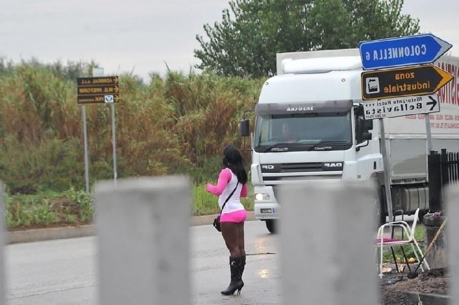 25P Street hookers 6