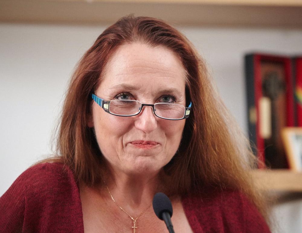 25P Mature Faces To Shoot Your Load Over 4
