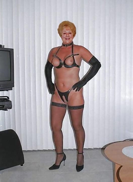 20P bonne a baiser en tenue de salope