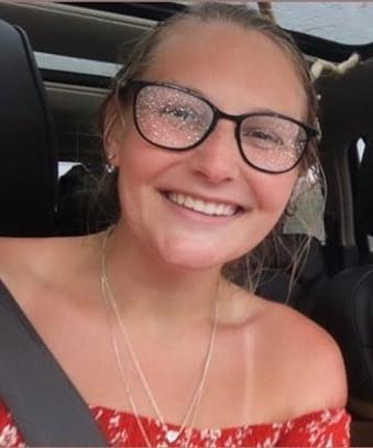 18P Miranda - girlfriend from Michigan - comment or cum tribute