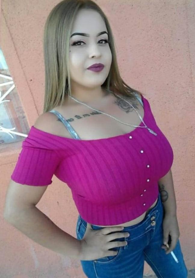 25P Big boobs Karen