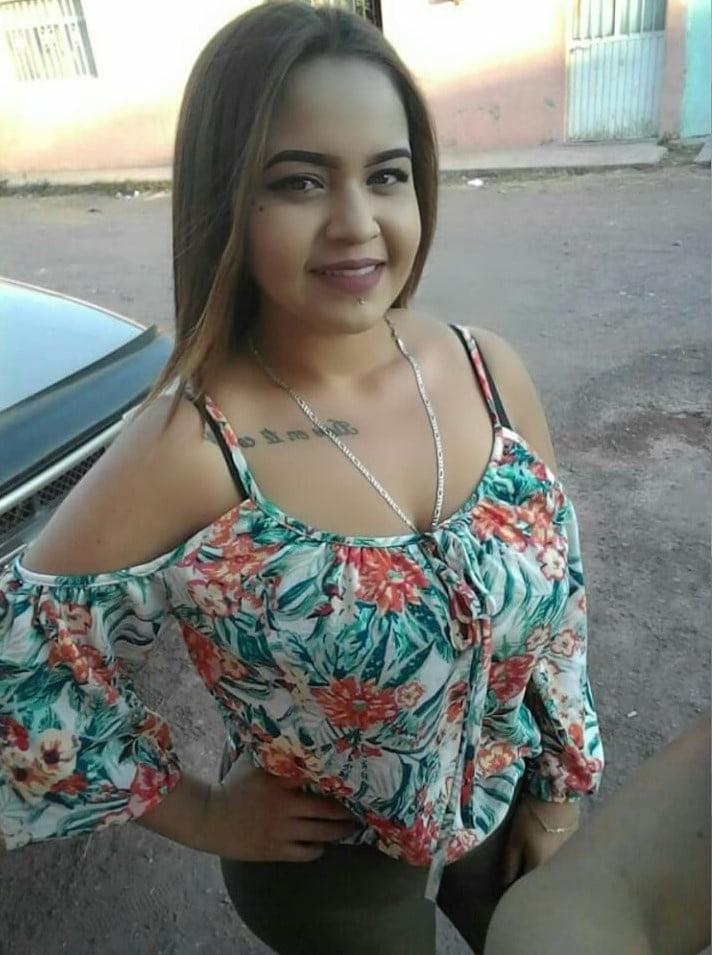 25P Big boobs Karen